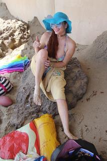 Phoebe Price feet photo thumbnail