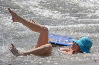 Phoebe Price feet photo thumbnail