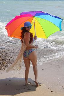 Phoebe Price feet photo thumbnail