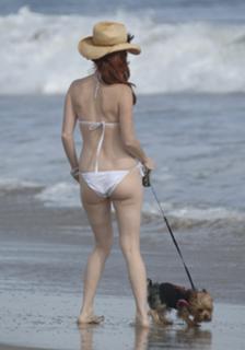 Phoebe Price feet photo thumbnail