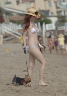 Phoebe Price feet photo thumbnail