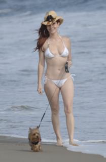 Phoebe Price feet photo thumbnail
