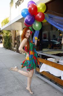 Phoebe Price feet photo thumbnail