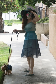 Phoebe Price feet photo thumbnail