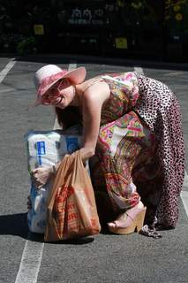 Phoebe Price feet photo thumbnail