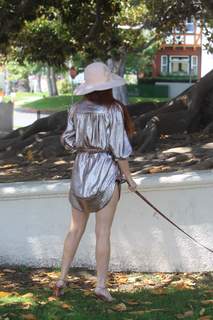 Phoebe Price feet photo thumbnail