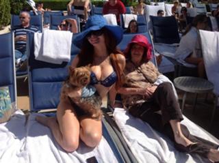 Phoebe Price feet photo thumbnail