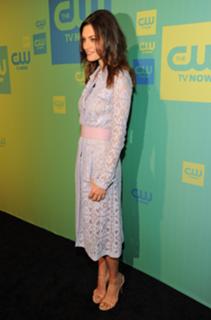 Phoebe Tonkin feet photo thumbnail