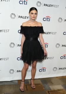 Phoebe Tonkin feet photo thumbnail
