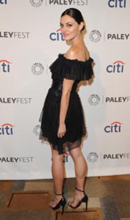 Phoebe Tonkin feet photo thumbnail