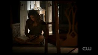 Phoebe Tonkin feet photo thumbnail