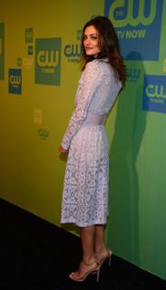 Phoebe Tonkin feet photo thumbnail