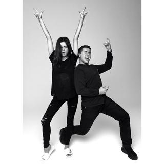 Phoebe Tonkin feet photo thumbnail
