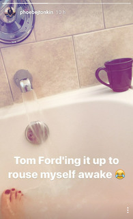 Phoebe Tonkin feet photo thumbnail
