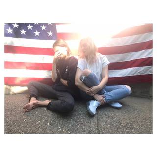 Phoebe Tonkin feet photo thumbnail