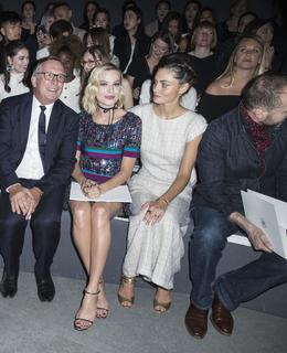 Phoebe Tonkin feet photo thumbnail