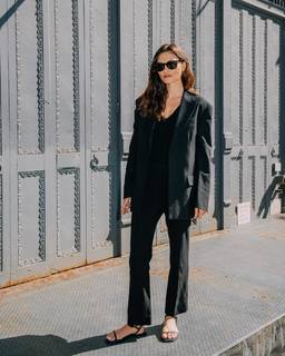 Phoebe Tonkin feet photo thumbnail