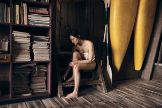 Phoebe Tonkin feet photo thumbnail