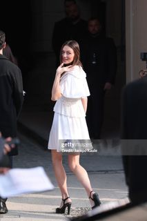 Phoebe Tonkin feet photo 15