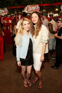 Phoebe Tonkin feet photo 9