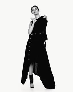 Phoebe Waller-Bridge feet photo thumbnail