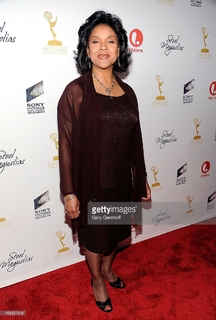 Phylicia Rashad feet photo thumbnail
