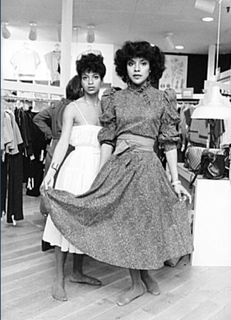 Phylicia Rashad feet photo thumbnail