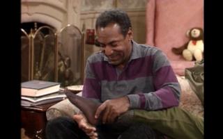 Phylicia Rashad feet photo thumbnail