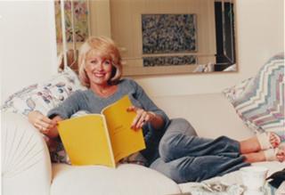 Phyllis Davis feet photo 1