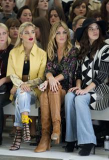 Pia Mia feet photo thumbnail