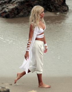 Pia Mia feet photo thumbnail