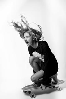 Pia Mia feet photo thumbnail