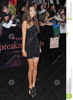 Pia Mia feet photo thumbnail