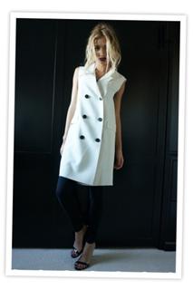 Pia Mia feet photo thumbnail