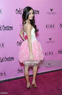 Pia Mia feet photo thumbnail