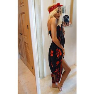 Pia Mia feet photo thumbnail