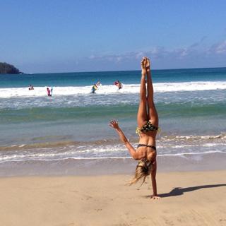 Pia Mia feet photo thumbnail
