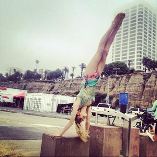 Pia Mia feet photo thumbnail