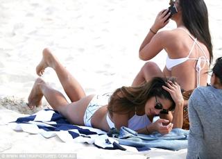 Pia Miller feet photo 4
