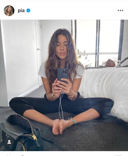 Pia Miller feet photo 4