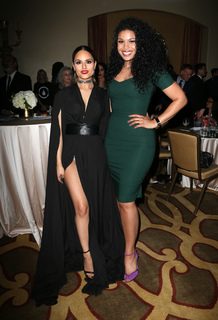 Pia Toscano feet photo thumbnail