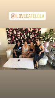 Pia Toscano feet photo thumbnail