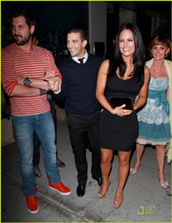 Pia Toscano feet photo thumbnail