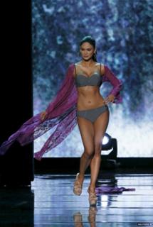 Pia Wurtzbach feet photo 7