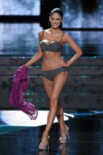 Pia Wurtzbach feet photo 2