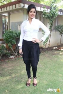 Piaa Bajpai feet photo 5