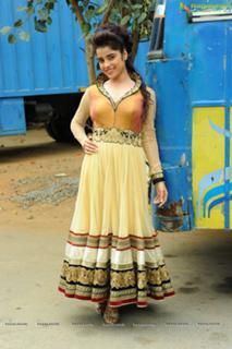 Piaa Bajpai feet photo 14