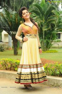 Piaa Bajpai feet photo 12