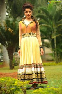 Piaa Bajpai feet photo 9