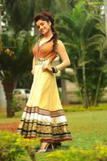 Piaa Bajpai feet photo 8